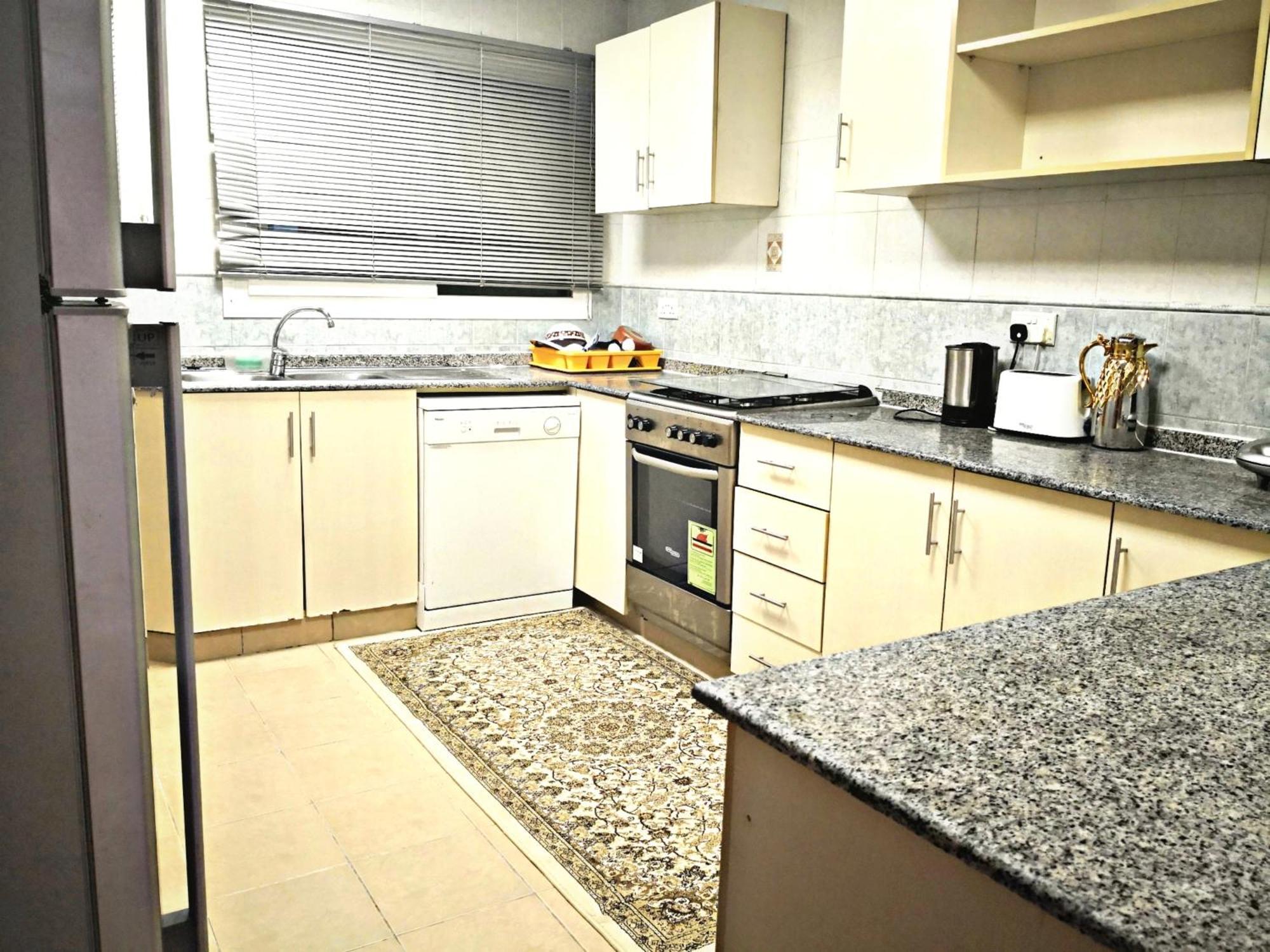 High Residency. Well Furnished & Spacious Apartment Maszkat Kültér fotó