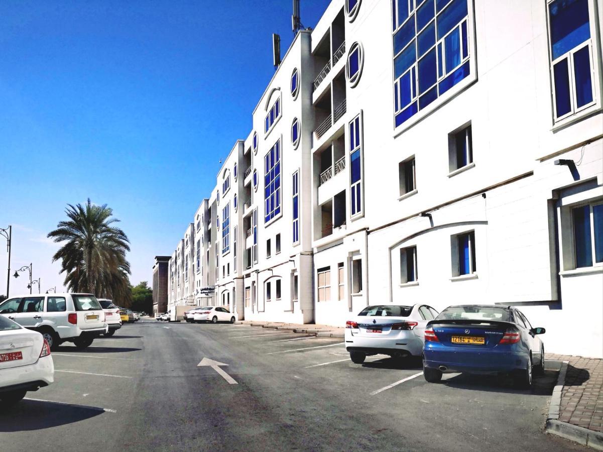 High Residency. Well Furnished & Spacious Apartment Maszkat Kültér fotó